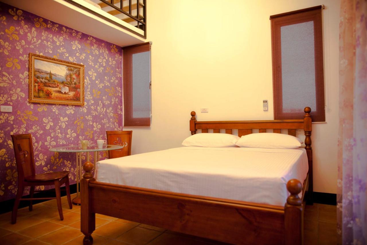 Alongs Garden Bed & Breakfast Hằng Xuân Cổ Trấn Ngoại thất bức ảnh